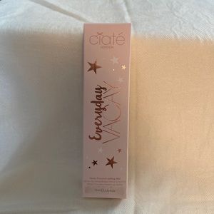 Ciaté Everyday Vacay Dewy Coconut Setting Spray